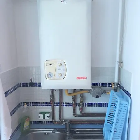 French Embassy Studio, Amzei Historic Center * ブカレスト